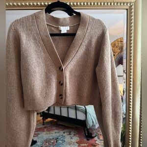 H&M cropped cardigan sweater size L